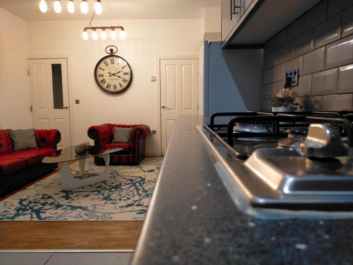 4 Bed Entire House - Heart Of The City - Near Sufc シェフィールド エクステリア 写真